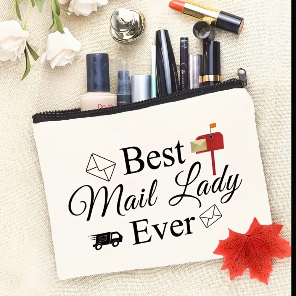 “Best Mail Lady Ever' Pouch - Picture 2 of 4